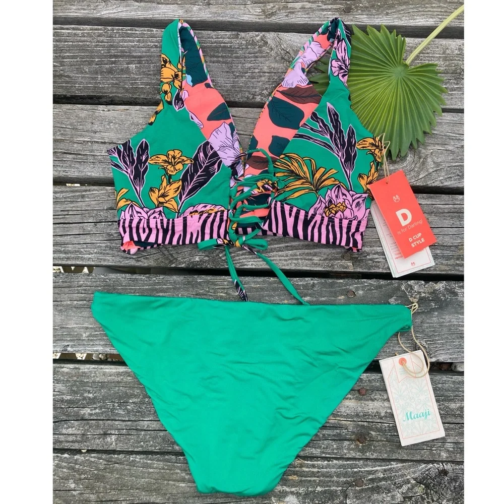 MAAJI Set - D Cup Allure 4-Way Bikini Top and Flirt Signature Bottom - S - Picture 7 of 16